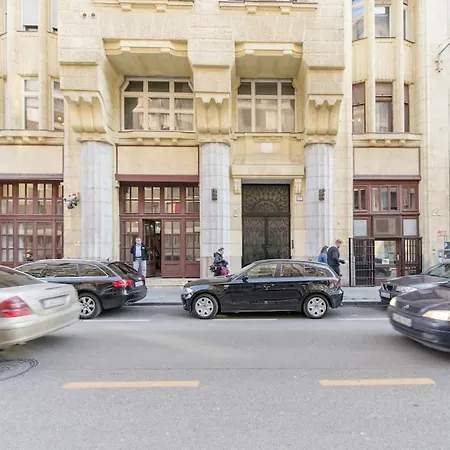 Venus - Parliament I Boedapest